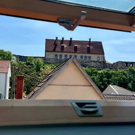 Eger's Flow Apartmán *